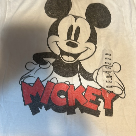 Disney T-shirt Mickey Mouse face on front of tee - Picture 2 of 6
